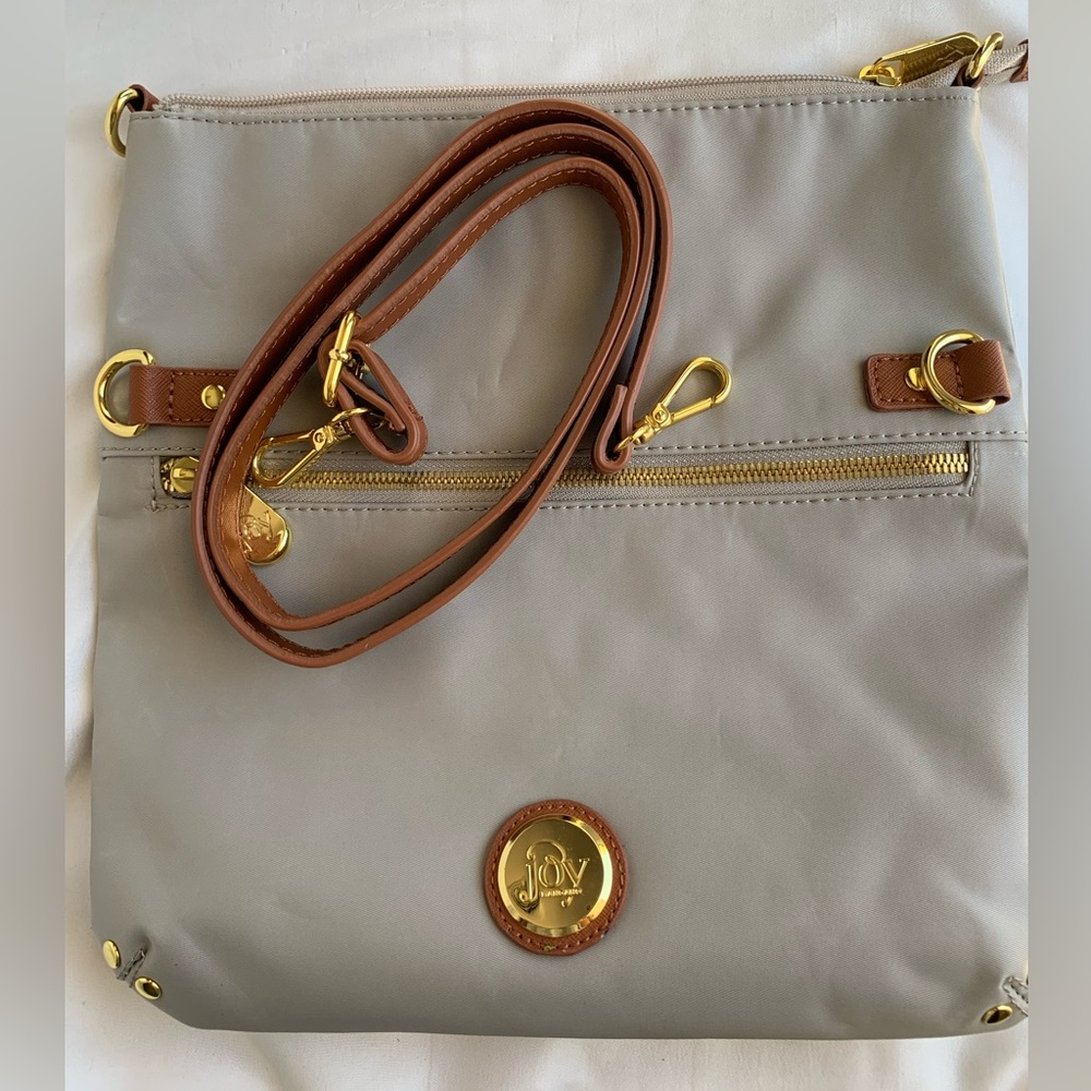 Versatile crossbody bag